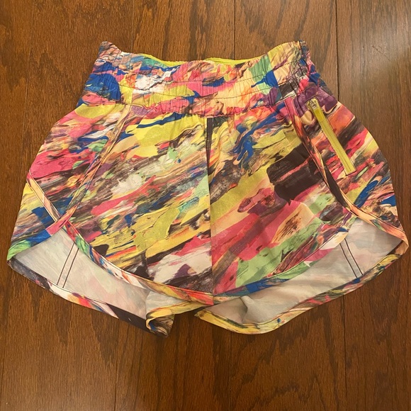 Multicolor Lululemon Tracker Shorts size 2 - Picture 2 of 5